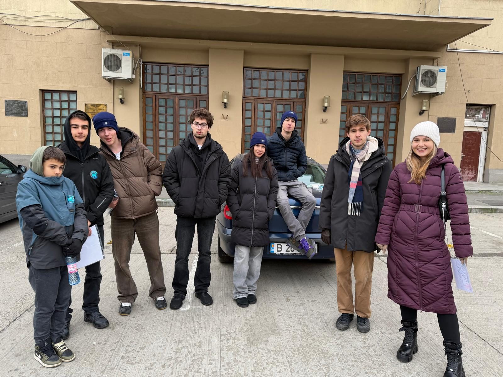 Acțiunea de Crăciun: o masă caldă pentru oamenii străzii